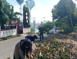 Tingkatkan Hubungan Kerjasama Yang Baik, Babinsa Ajangale Jaga Kebersihan Lingkungan Bersama Warga