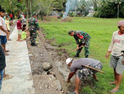 Optimalkan Saluran Air, Babinsa Lamuru Gelar Karbak Bersama Masyarakat