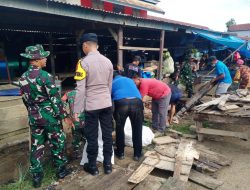 Wujudkan Lingkungan Sehat,Kodim 1412/Kolaka Menggelar Karya Bhakti Bersihkan Sampah di Pasar Tradisional