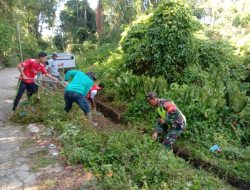 Babinsa Koramil 24/Mutiara Timur Bersama Warga Laksanakan Karya Bhakti di Desa Dayah Usi