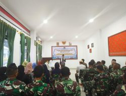 Peringati Maulid Nabi Muhammad SAW, Ketua Persit Koorcabrem 182 Dampingi Prajurit Korem 182/JO Terima Tauziah dari Ustadz Mustaghfirin