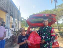 Jum’at Berkah, Babinsa Koramil-01 Kodim 1404/Pinrang Bagikan Nasi Kotak Di Ponpes Ibnu Kasim