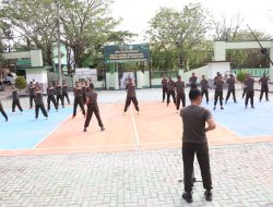 Tingkatkan Kemampuan Prajurit Personel Kodim 1425 Jeneponto Melaksanakan Latihan Beladiri Praktis