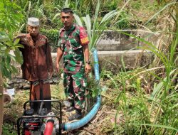 Babinsa Koramil 1425-04/Kelara Kodim 1425/Jeneponto Dampingi Kelompok Petani Penerima Bantuan Mesin Pompa Air Dari Kementrian Pertanian