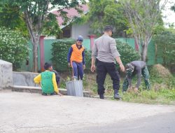 Karya Bakti Dalam HUT TNI Ke 79, Kodim 0904/Paser Gelar Pembersihan Di SMPN 11 Tanah Grogot
