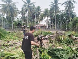 Jumat Bersih” Babinsa Koramil 10/Glp Tiga Kodim 0102/Pidie Gelar Gotong Royong Bersama Masyarakat