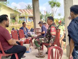 Memperkokoh Keakraban, Babinsa Carebbu Koramil 06 Awangpone Komsos Dengan Warga Binaan