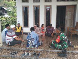 Babinsa Lanca Koramil 04/Tellusiatinge Jalin Silaturahmi Melalui Komsos Bersama Warga Binaan