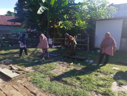 Personel Koramil Palakka Melaksanakan Gotong Royong Di Pasar Tradisional Kading