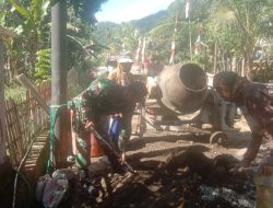 Babinsa Watangcani Ramil 20/Bontocani Gotong Royong Bersama Warga Benahi Jalan Desa