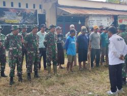 Jelang HUT TNI Ke 79, Koramil 11/Barebbo Bersama Elemen Masyarakat Bersihkan Parit Dan Sekitaran Pasar