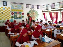 Babinsa Tellusiatinge Berikan Materi Wasbang Ke Pelajar SDN 58 Desa Otting