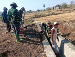 Dipimpin Babinsa, Satgas TMMD Ke 122 TA 2024 Kodim 1425/Jeneponto Bantu Warga Buat Saluran Irigasi Pertanian