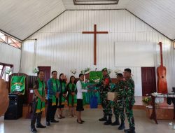 Dedikasi Satgas Pamtas Yonzipur 8/SMG Menyalurkan Bantuan Alkitab untuk Umat Nasrani di Perbatasan RI-Malaysia