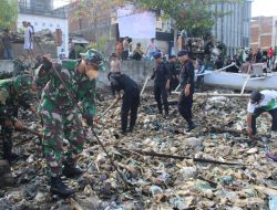 Kodim 1405/Parepare Gelar Karya Bhakti Peringati HUT TNI ke-79 di Pantai Campae