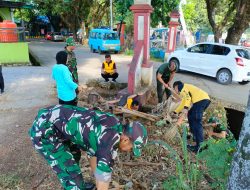 Cegah Terjadinya Pencemaran Lingkungan, Koramil 1422-04/Mandai Karya Bhakti di Pasar