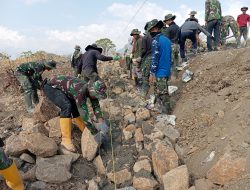 Pelaksanaan Kegiatan TMMD Ke-122 TA. 2024 di Kodim 1425/Jeneponto, Pembangunan Talud Capai 30%