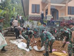 Ciptakan Tempat Ibadah Yang Bersih dan Sehat, Anggota Koramil Alla Bersama Warga Bersihkan Lingkungan Gereja Kibaid Redak