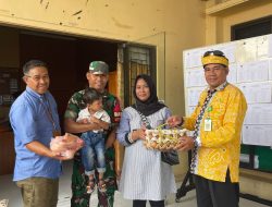 Bersama Pihak Terkait,Babinsa Koramil 0907/02 Tarteng Salurkan Makanan Tambahan Anak Asuh Stunting