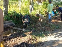Peduli Wilayah Aman Bencana Banjir, Kodim 1412/Kolaka Bersama Warga Karya Bhakti Bersihkan Saluran Drainase