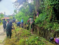 Jumat Bersih Anggota Koramil 1419-03/Baraka Bersama Warga Bersihkan Selokan