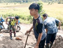 “Pemuda Sehat, Gampong Kuat: Demikian Ucap Babinsa Saat Pengecoran Lapangan Voli di Keude Tangse”