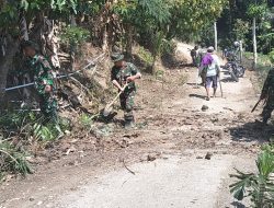 Ba Tuud Pimpin Personel Koramil 1419-04/Alla Karya Bakti Pembersihan Selokan