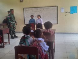 Satgas Yonif 512/QY Membangun Pendidikan Karakter Siswa Sekolah Dasar di Wilayah Perbatasan