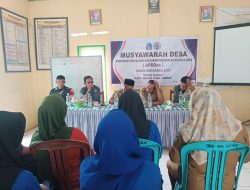 Babinsa Nusa Koramil 19/Kahu Hadiri Musdes Penepatan Anggaran Pendapatan Dan Belanja Desa