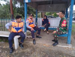 Babinsa Koramil 14/Libureng Komsos Bersama Petugas Dishub Di Wilayah Binaan