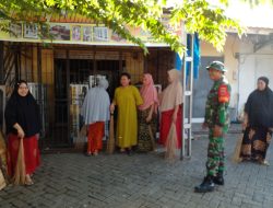 Memperkokoh Keakraban, Babinsa Koramil 06 Awangpone Komsos Dengan Warga Binaan
