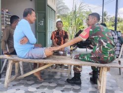 Babinsa Koramil 11 Barebbo, Jalin Silaturahmi Dengan Warga Desa Binaan