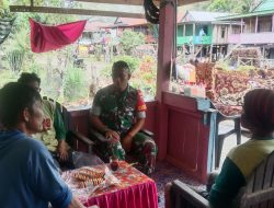 Komsos Dengan Warga, Babinsa Koramil Lapri Pantau Wilayah Binaan