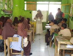 Babinsa Koramil 09/Lapri Beri Pemahaman Cinta Tanah Air Melalui Pembekalan Bela Negara