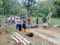 Babinsa Koramil 1407-20/Bontocani Turut Andil Dalam Pembangunan Pondasi Jalan Tani Desa Pammusureng