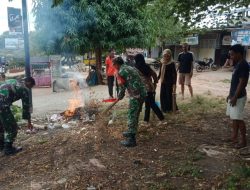 Peduli Lingkungan, Babinsa Tonra Ajak Warga Bergotong Royong Bersihkan Pasar