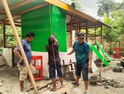 Rehab RTLH yang dikerjakan oleh Kodim 1404/Pinrang Masuki Tahap Pemasangan Dinding