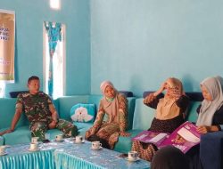 Babinsa Saotanre Koramil-03/Sinjai Tengah Kodim 1424/Sinjai Dampingi Nakes dalam Kegiatan Kelompok Kerja Penanganan Stunting