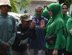 Jumat Berkah, Bentuk Kepedulian Persit KCK Koorcab Rem 141 PD XIV/Hsn Kepada Masyarakat