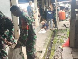 Anggota Koramil 1419-01 Maiwa Melaksanakan Karya Bakti Pembersihan Selokan