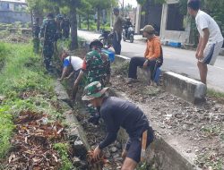 Cegah Banjir, Koramil-03/Mattiro Bulu Kodim 1404/Pinrang Bersama Warga Kerja Bakti Bersihkan Saluran Air