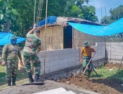 Tak Mengenal Lelah, Personil Kodim 1422/Maros Rehab Rumah Tidak Layak Huni di Desa Tellumpoccoe