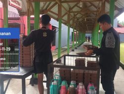 Petugas Lapas Mamasa Periksa Makanan Sebelum Didistribusikan ke Warga Binaan