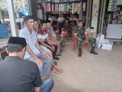 Memperkuat Kekompakan, Babinsa 06 Awangpone Komsos Dengan Warga Binaannya