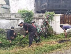 Babinsa Jajaran Koramil-08 Kodim 1404/Pinrang Pimpin Kerja Bakti Bersama Warga Membersihkan Saluran Air