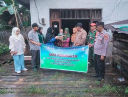 Babinsa Dampingi Pegawai Puskesmas Bagikan Telur Untuk Balita Di Wilayah Binaannya