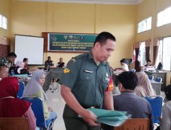 Kodim 1620/Loteng Gelar Bakti Sosial Pembuatan Akta Kelahiran di Kecamatan Pringgarata