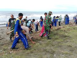 Dalam Rangka Memperingati Hari Juang TNI-AD, Kodim 1404/Pinrang Gelar Karya Bhakti Pembersihan Pantai