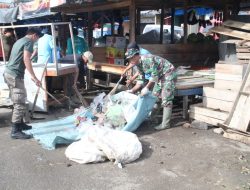 Kodim 1424/Sinjai Gelar Karya Bakti Pembersihan Pasar Dalam Rangka Peringati Hari Juang TNI AD Ke-79 Tahun 2024
