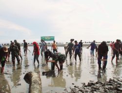 Dandim 1424/Sinjai Pimpin Kegiatan Karya Bakti Penanaman Pohon Mangrove Dalam Rangka Peringatan Hari Juang TNI AD Ke-79 Tahun 2024